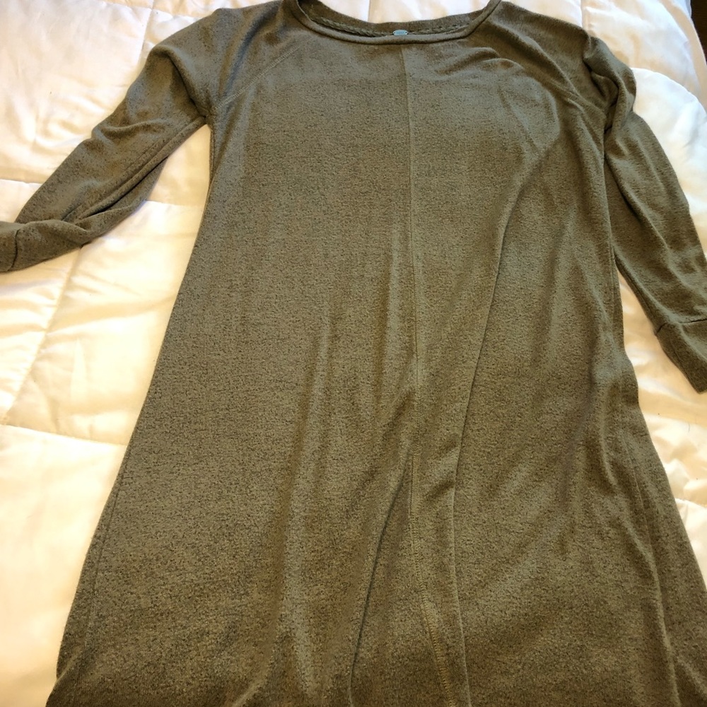 Long sleeve midi dress